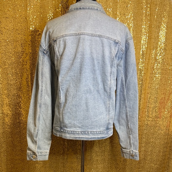 Seven7 Classic Denim Jacket in Light Blue - Picture 6 of 10
